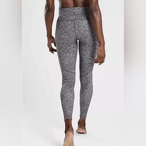 EUC Athleta Salutation Stash Pocket Tight Pebble Beach Legging Gray Small - Picture 2 of 15